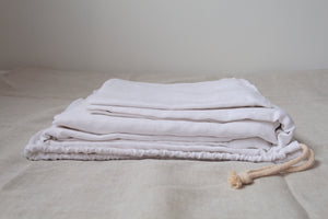 Open image in slideshow, Organic hemp bedset in white. White hemp bed sheets. Organic. Natural. Sustainable.
