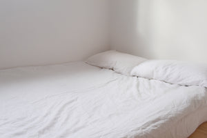 Organic hemp bedset in white. White hemp bed sheets. Organic. Natural. Sustainable.