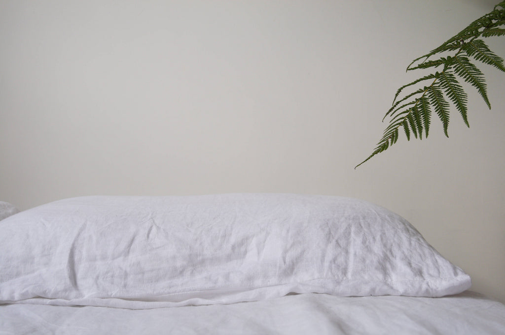 Organic hemp bedset in white. White hemp bed sheets. Organic. Natural. Sustainable.