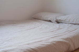 Organic hemp bed set in natural colour. 