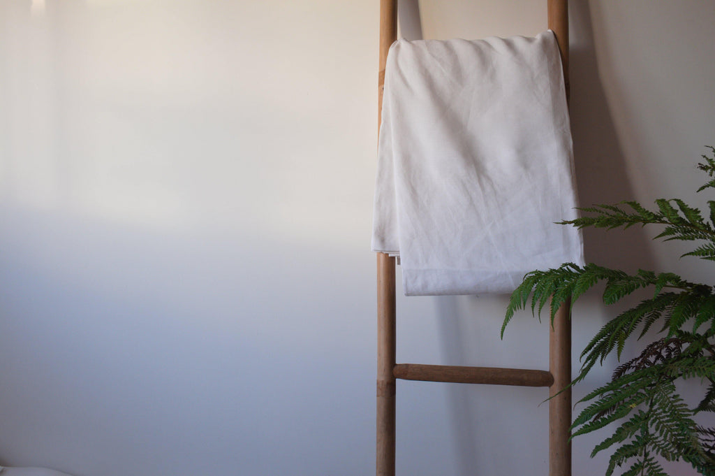 Hemp flat sheet in white - mooncanopy