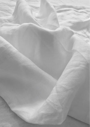 Organic hemp bedset in white. White hemp bed sheets. Organic. Natural. Sustainable.